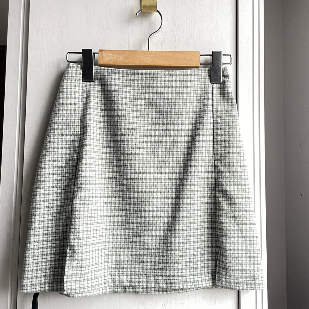 Brandy Melville short skirt plaid